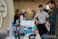 �Ϸǹ���̫���ܡ�����������չ